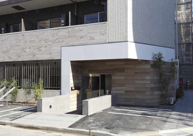 14/22 エントランス