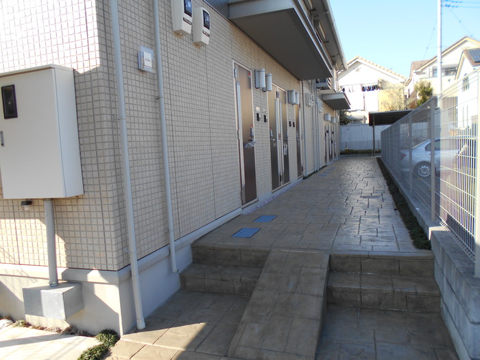 16/17 エントランス