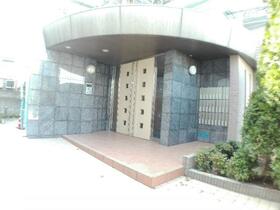 2/2 エントランス