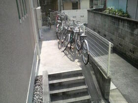 2/2 エントランス