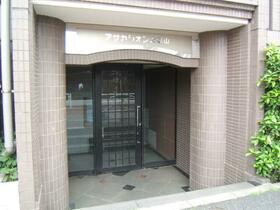 17/23 エントランス