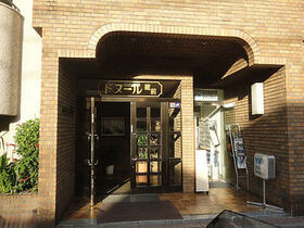 2/2 エントランス