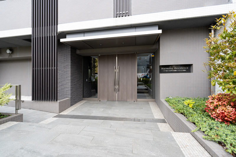 5/5 エントランス