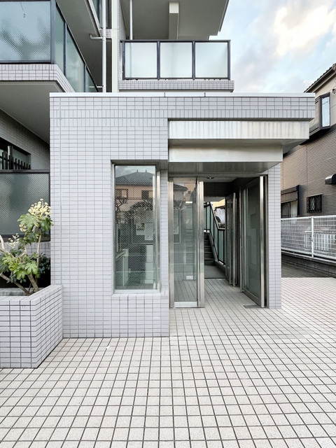 2/5 エントランス