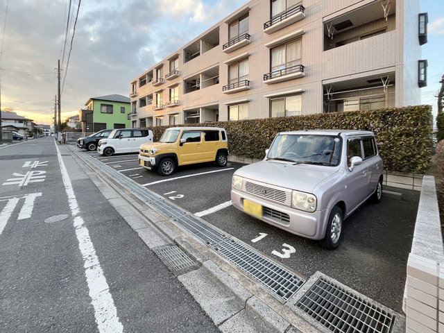 27/29 駐車場