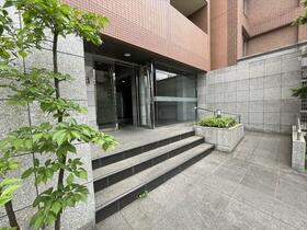 2/2 エントランス