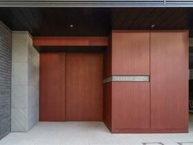 8/11 エントランス