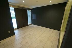 17/17 エントランス