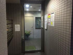 13/13 エントランス