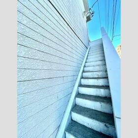 16/16 エントランス