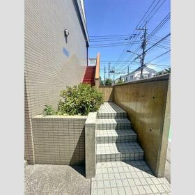 3/3 エントランス