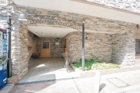 2/2 エントランス