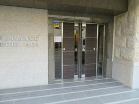 16/16 エントランス