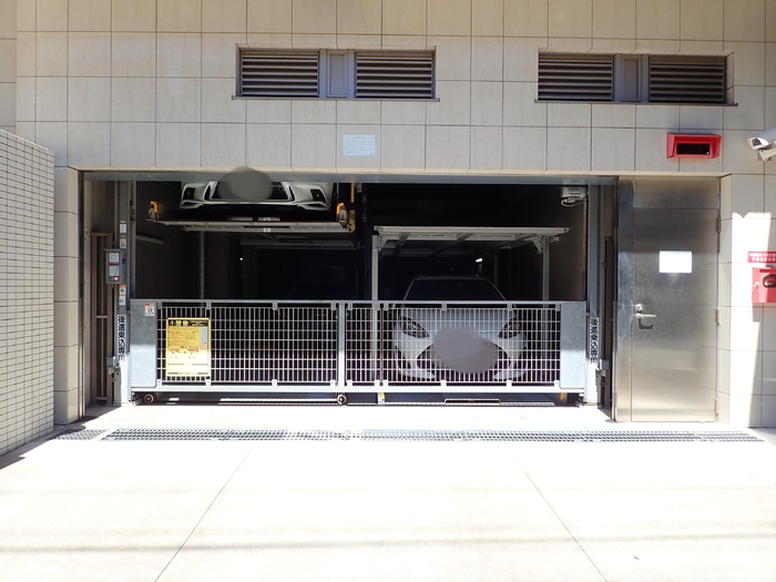 13/13 駐車場