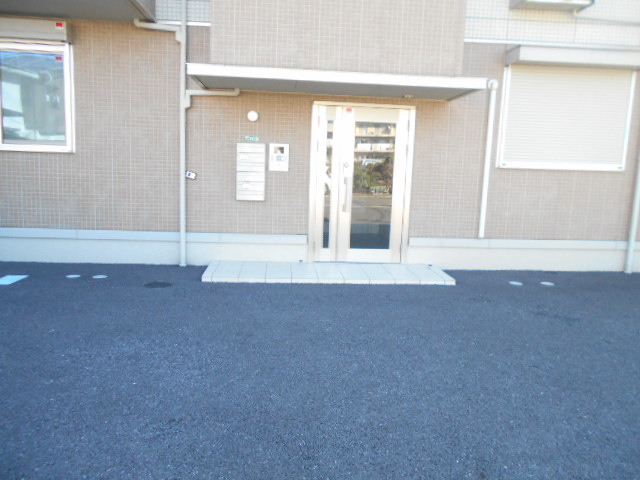 21/30 エントランス