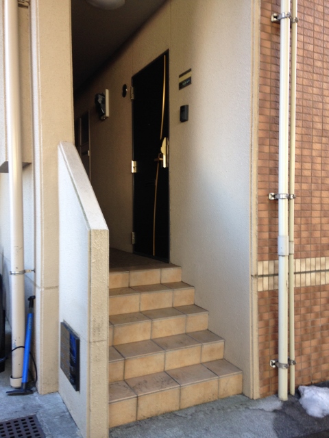 5/5 エントランス