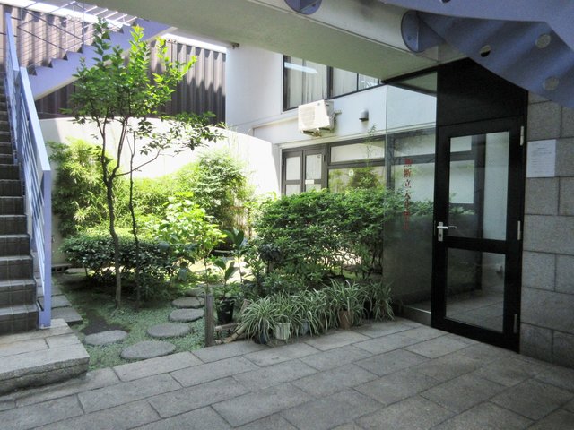 2/5 エントランス