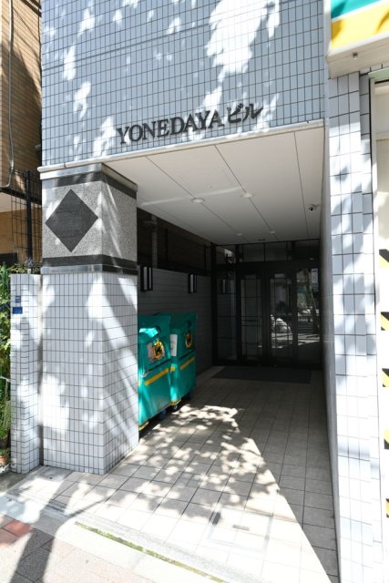 18/21 エントランス