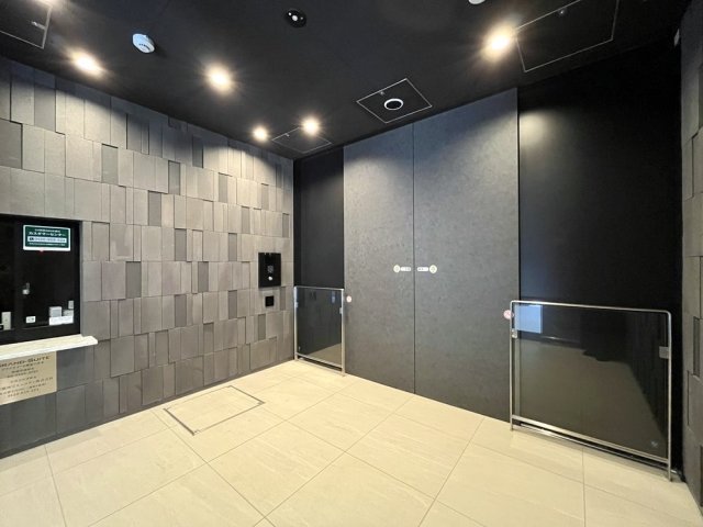 3/4 エントランス