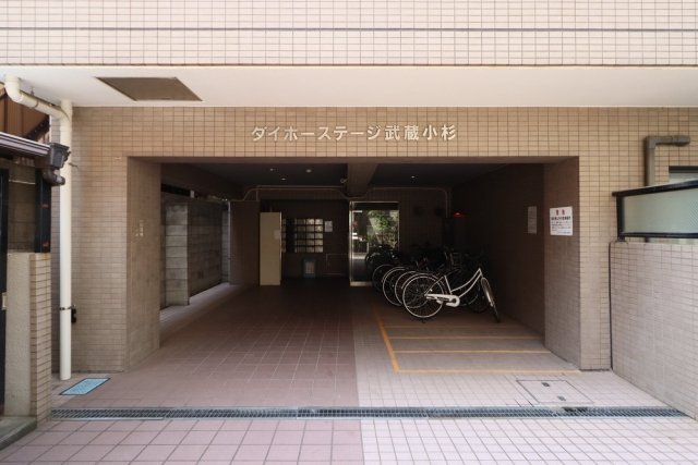 6/8 エントランス