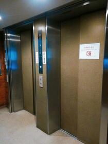 15/23 エントランス