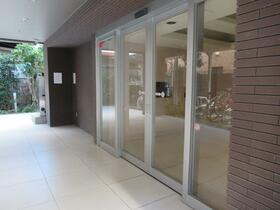 2/3 エントランス