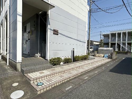 2/4 エントランス