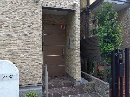 14/18 エントランス