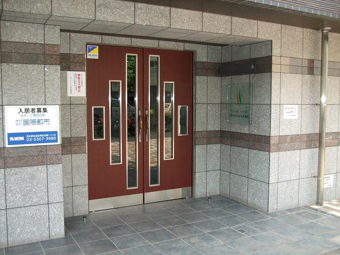 17/30 エントランス