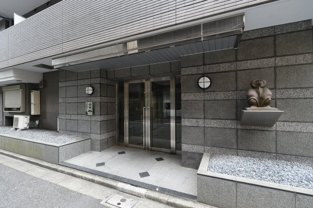 20/26 エントランス