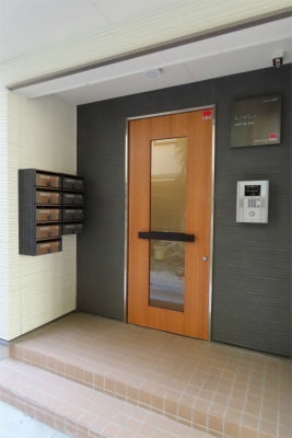 2/4 エントランス