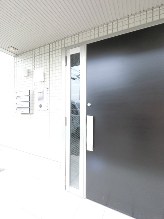 16/25 エントランス