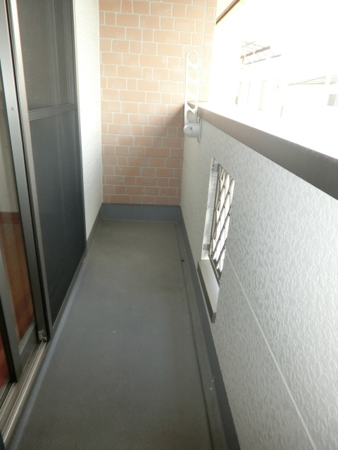 13/18 バルコニー