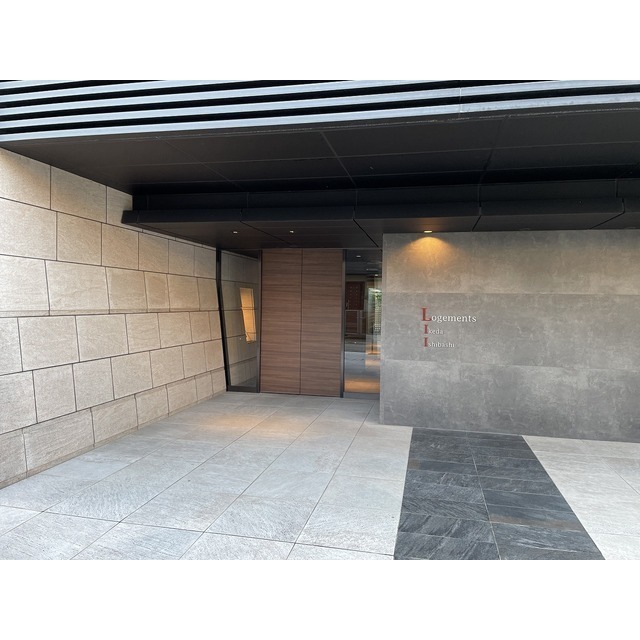 3/4 エントランス