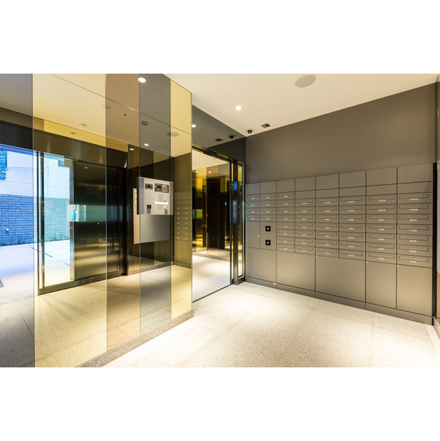 5/5 エントランス