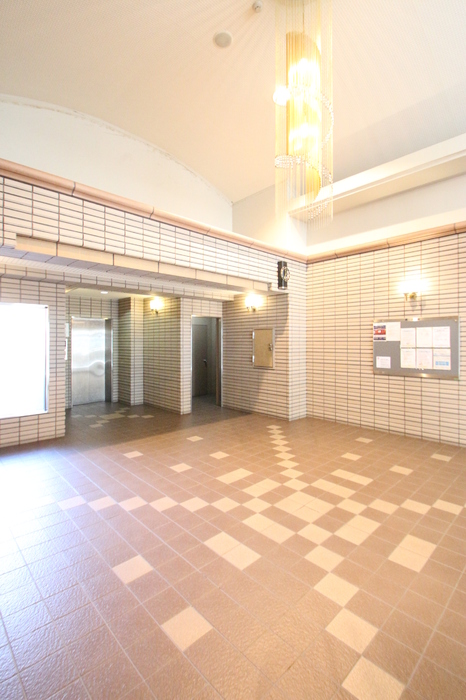 19/28 エントランス