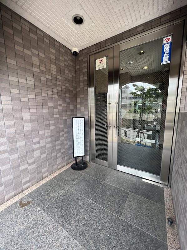 22/22 エントランス