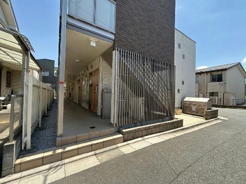 13/24 エントランス