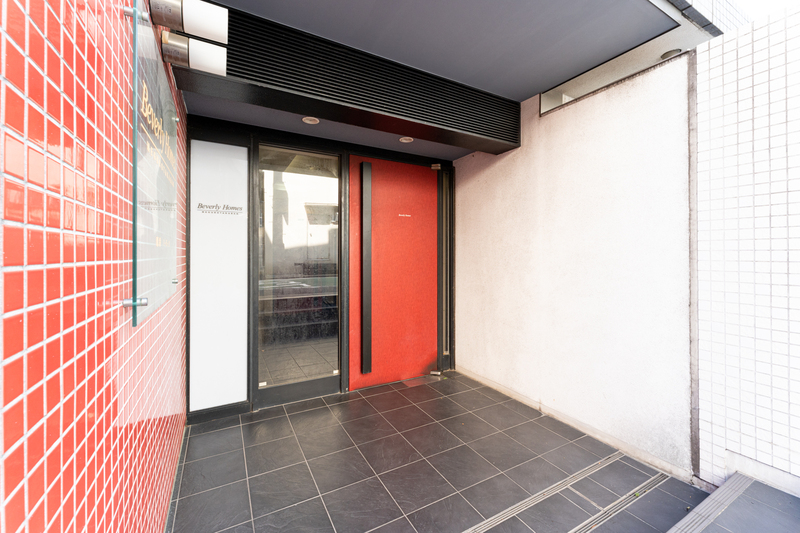 5/5 エントランス