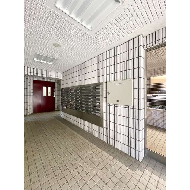 3/3 エントランス