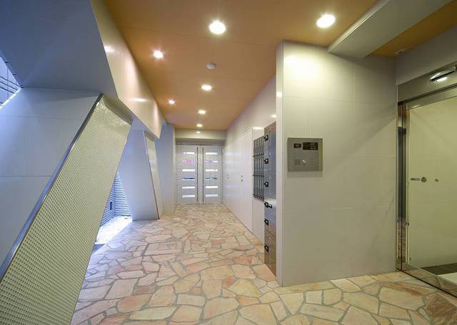 3/4 エントランス