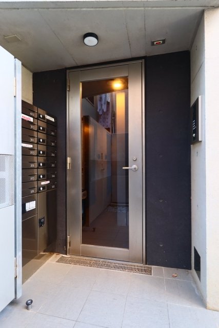 5/5 エントランス