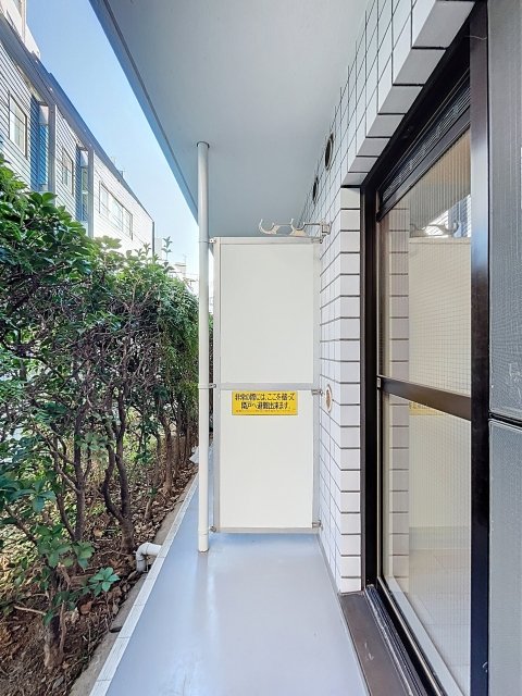 16/23 バルコニー