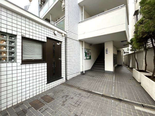 3/4 エントランス