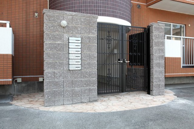 14/22 エントランス