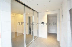 16/16 エントランス