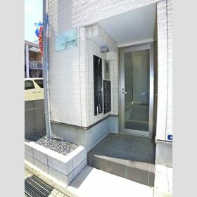 15/15 エントランス