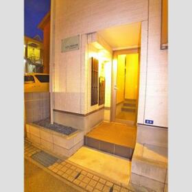 14/15 エントランス