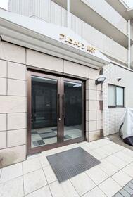 15/15 エントランス