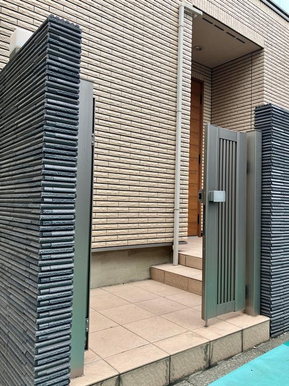 16/26 エントランス